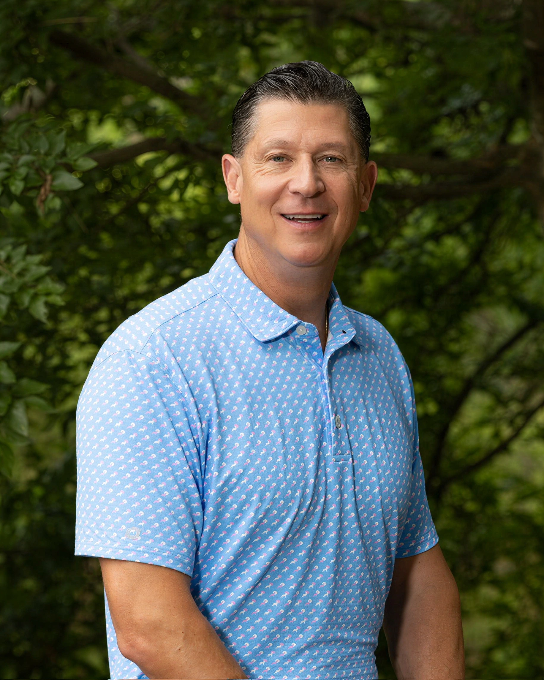 Experienced chiropractor combining traditional care with cutting-edge technology